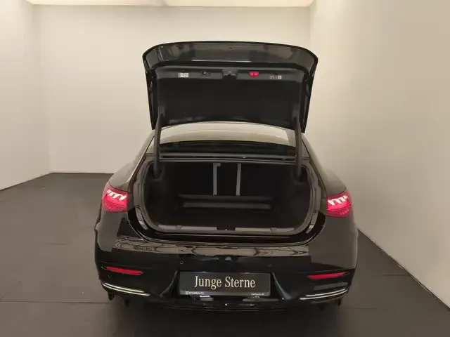 Mercedes-Benz EQE 300