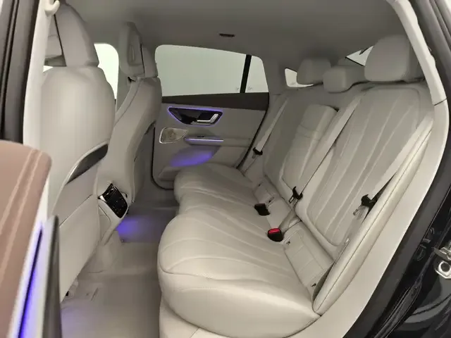 Mercedes-Benz EQE 300