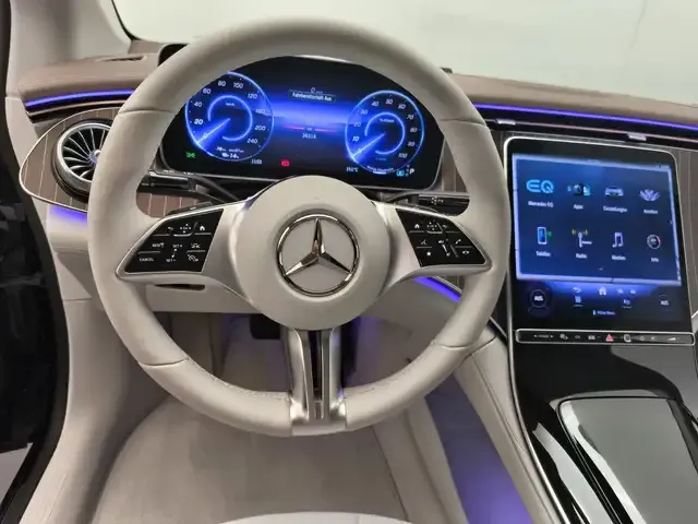 Mercedes-Benz EQE 300