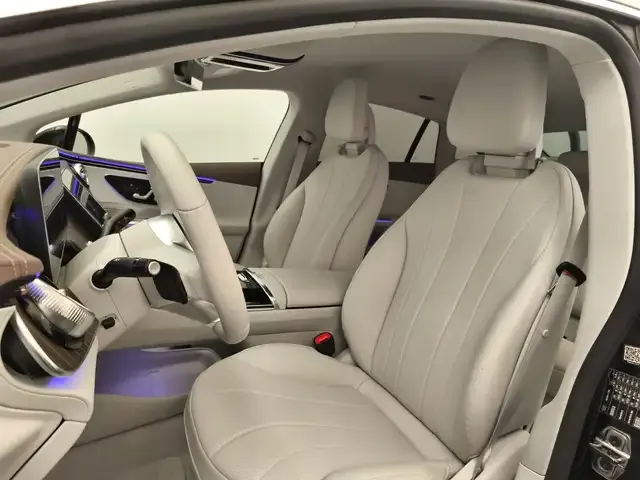 Mercedes-Benz EQE 300