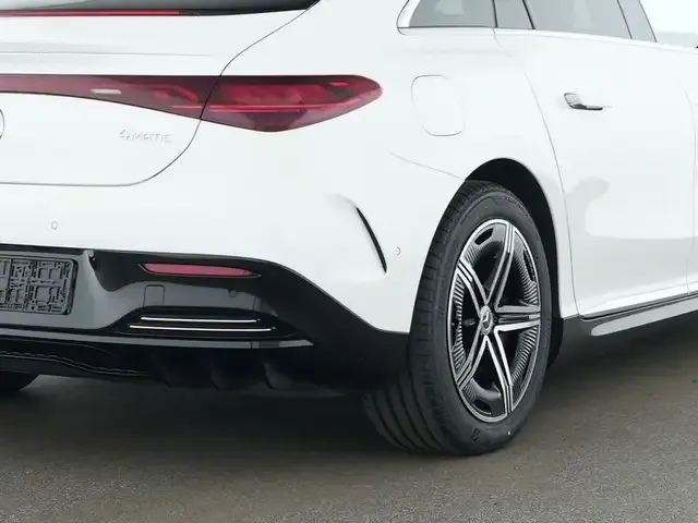Mercedes-Benz EQE 350