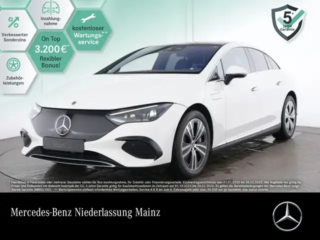 Mercedes-Benz EQE 300