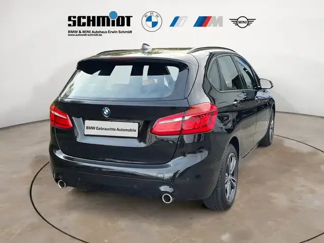 BMW 218