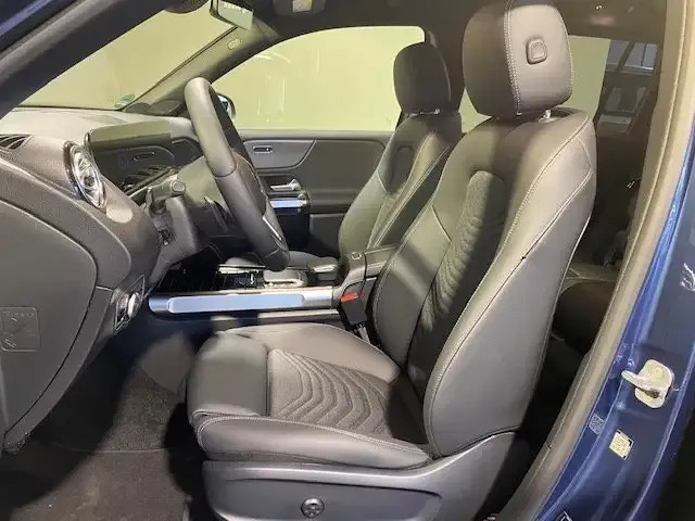 Mercedes-Benz EQB 300