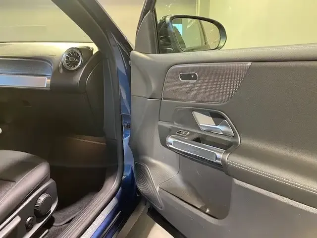 Mercedes-Benz EQB 300