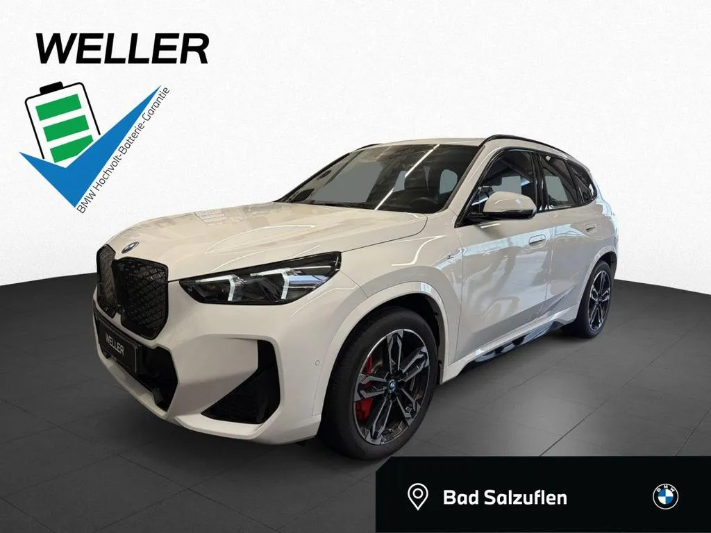BMW iX1