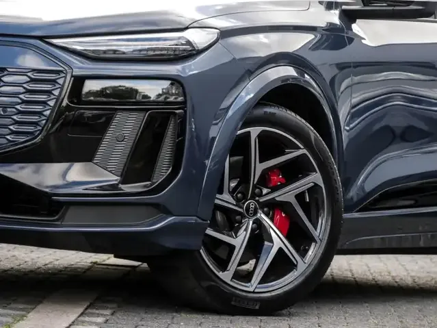 Audi SQ6 e-tron