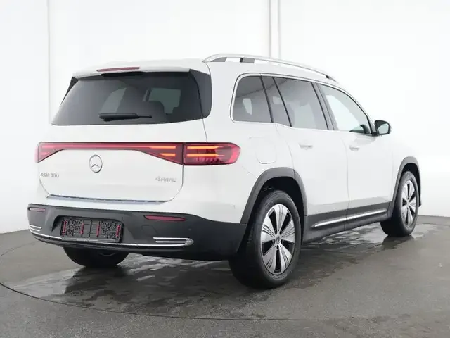 Mercedes-Benz EQB 300