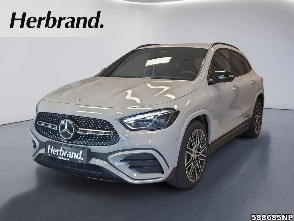 Mercedes-Benz GLA 180