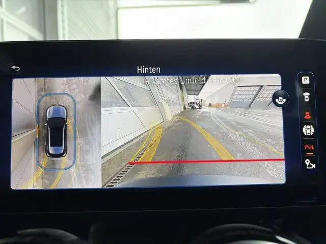 Mercedes-Benz EQA 300