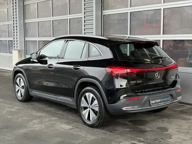 Mercedes-Benz EQA 300