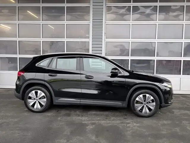 Mercedes-Benz EQA 300