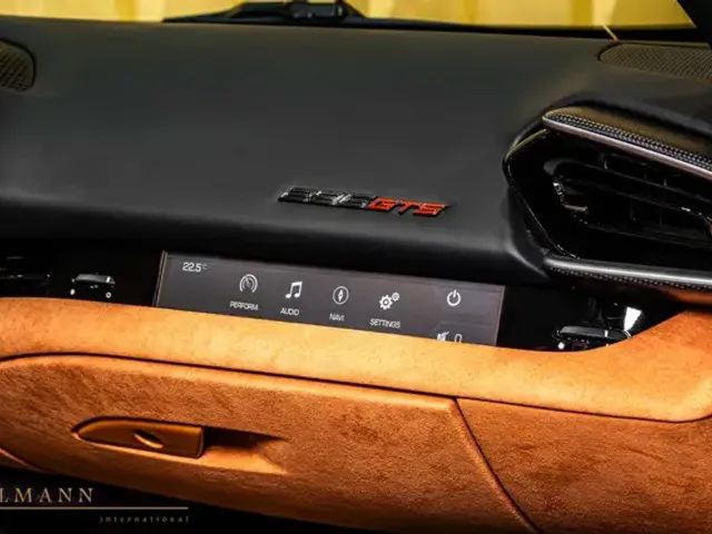 Ferrari 296 GTS