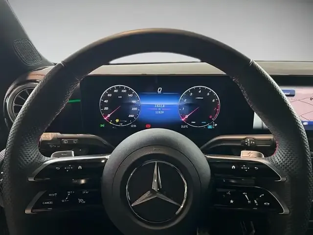 Mercedes-Benz CLA 200