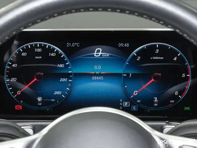 Mercedes-Benz GLB 200