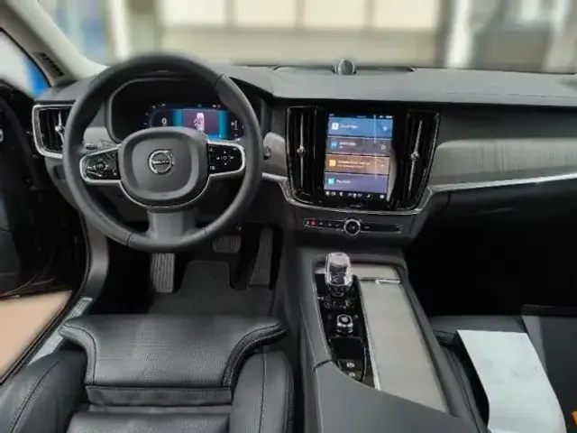 Volvo V90 Cross Country