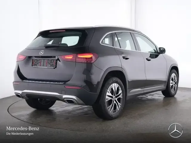 Mercedes-Benz GLA 180