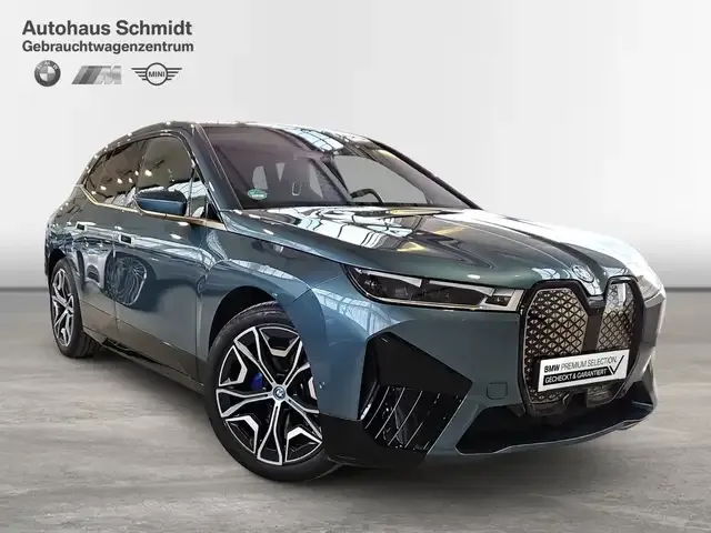 BMW iX