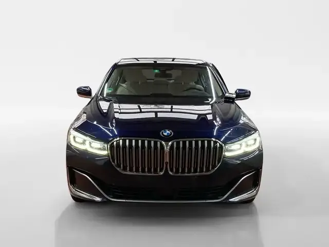 BMW 750