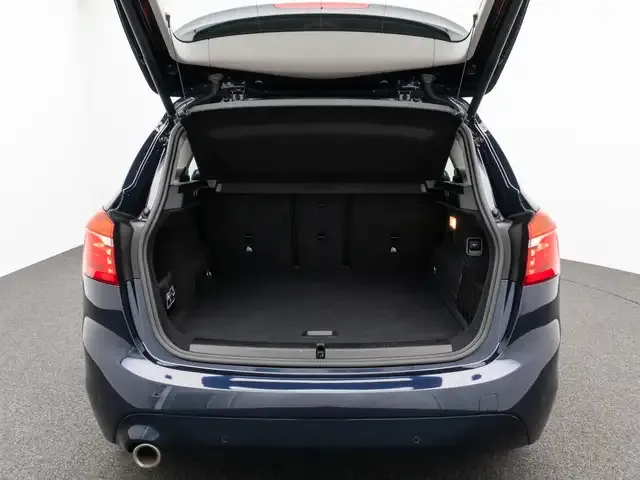 BMW 225
