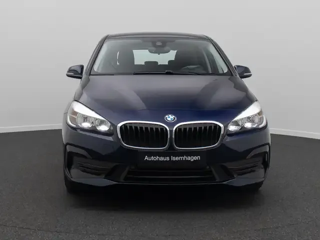 BMW 225