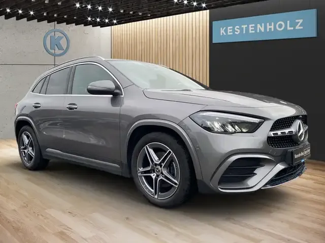 Mercedes-Benz GLA 200
