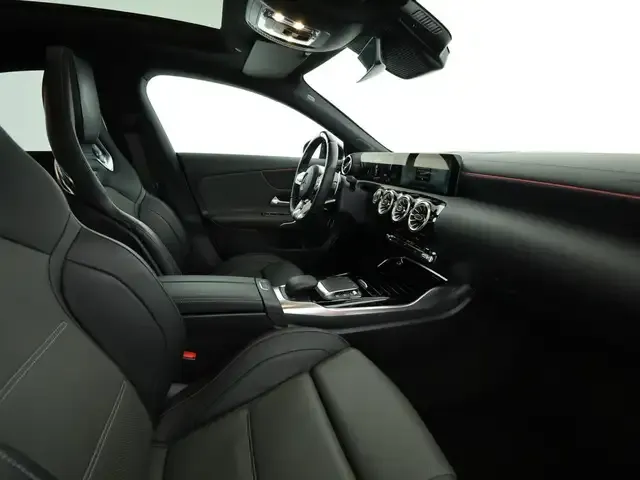 Mercedes-Benz CLA 35 AMG