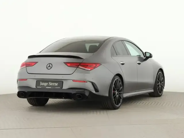 Mercedes-Benz CLA 35 AMG