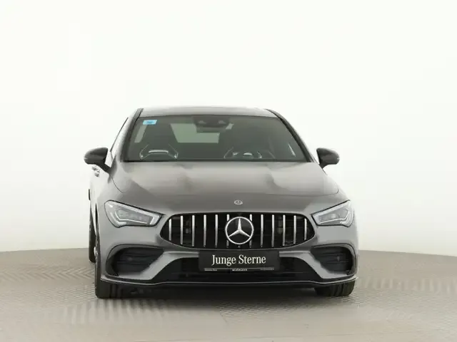 Mercedes-Benz CLA 35 AMG