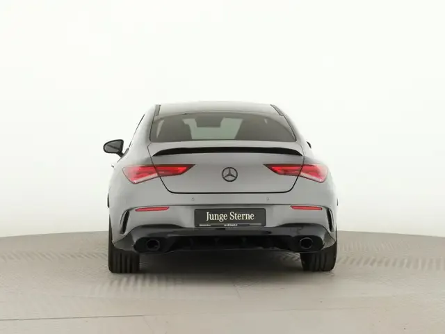 Mercedes-Benz CLA 35 AMG