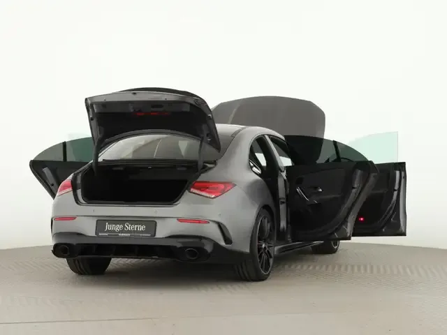 Mercedes-Benz CLA 35 AMG