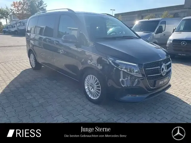 Mercedes-Benz V 250