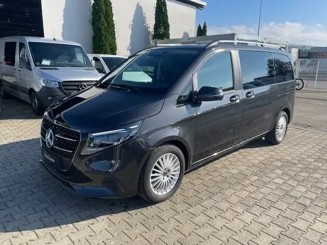 Mercedes-Benz V 250