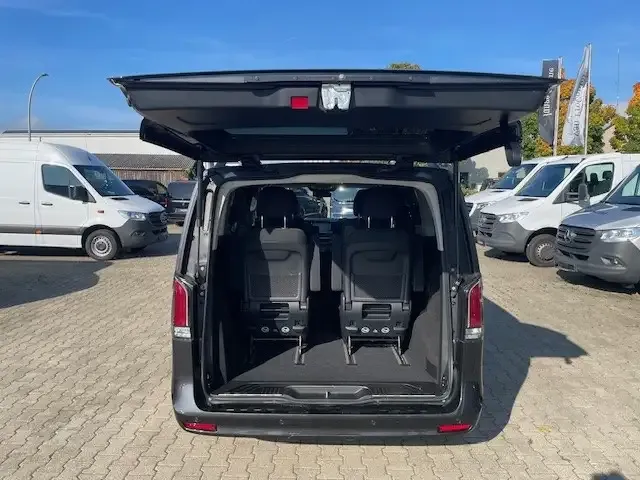 Mercedes-Benz V 250