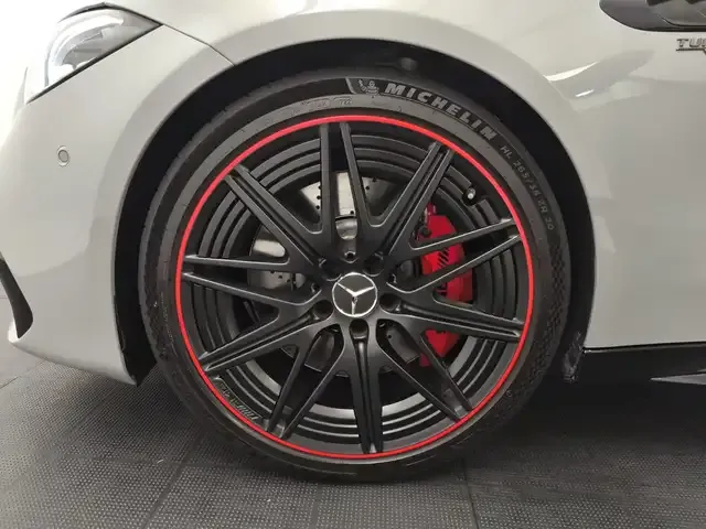 Mercedes-Benz C 63 AMG