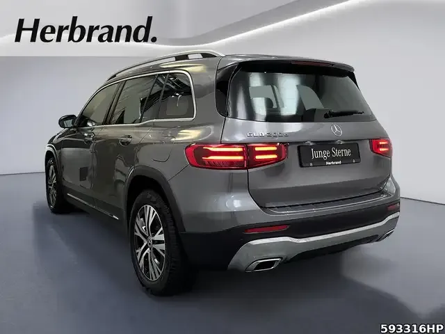 Mercedes-Benz GLB 200