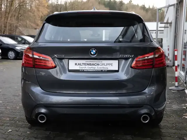 BMW 218