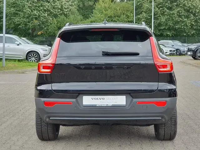Volvo EX40