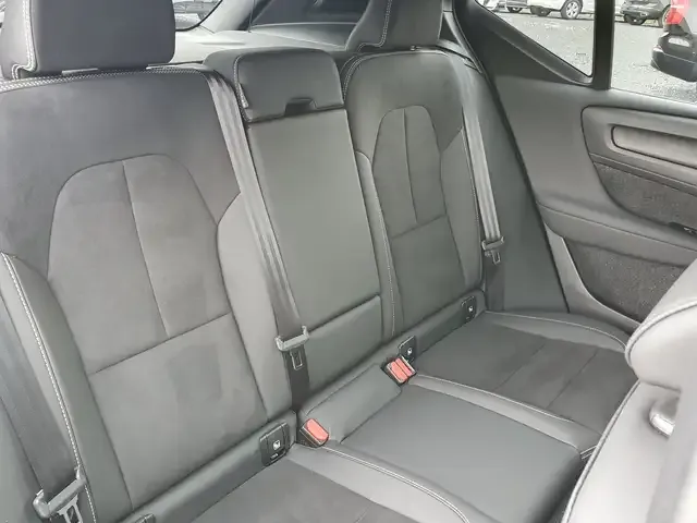 Volvo EX40