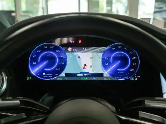 Mercedes-Benz EQS