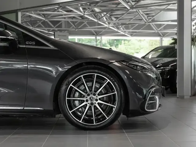 Mercedes-Benz EQS