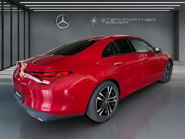 Mercedes-Benz CLA 200