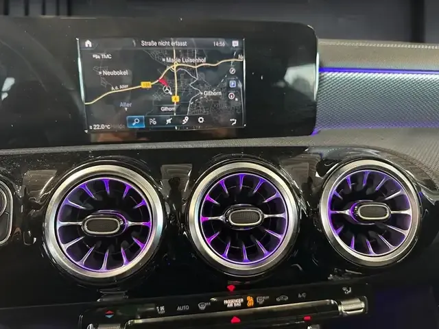Mercedes-Benz CLA 200