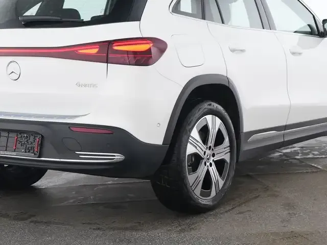 Mercedes-Benz EQA 300