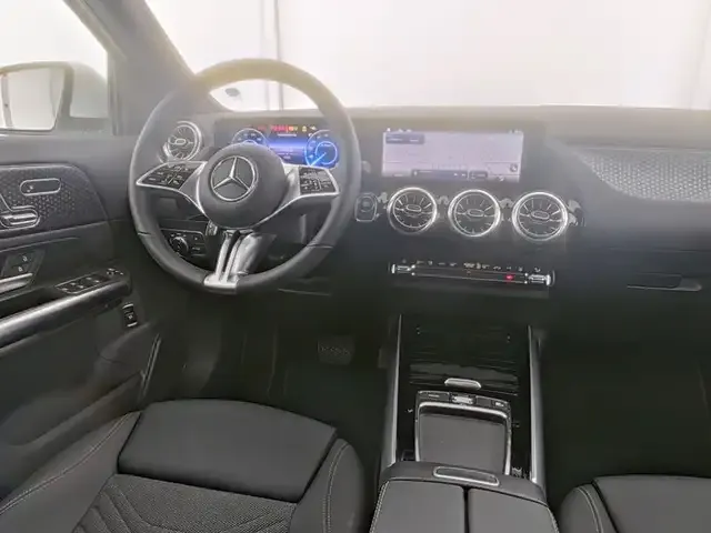 Mercedes-Benz EQA 300