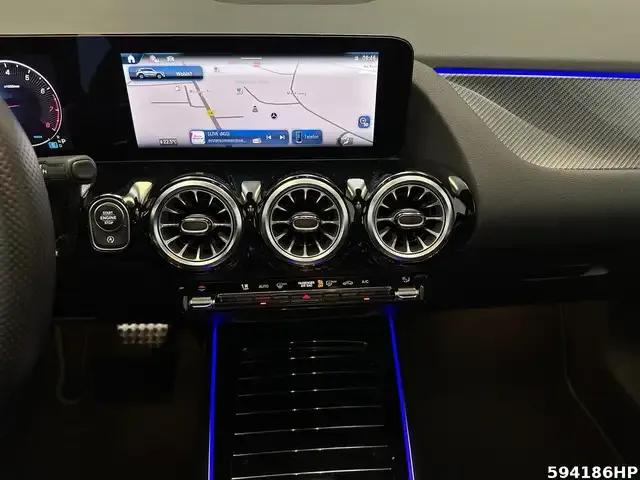 Mercedes-Benz GLA 180