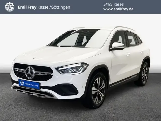 Mercedes-Benz GLA 220