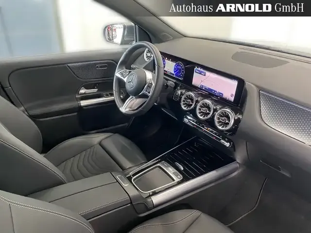 Mercedes-Benz EQA 300