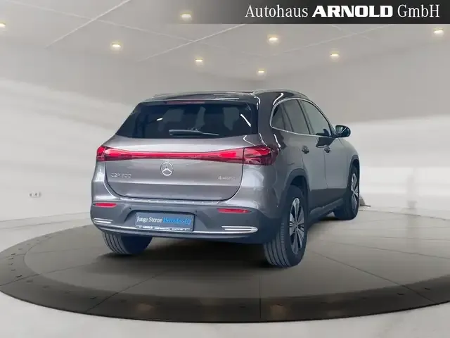 Mercedes-Benz EQA 300