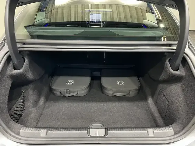 Mercedes-Benz EQE 300